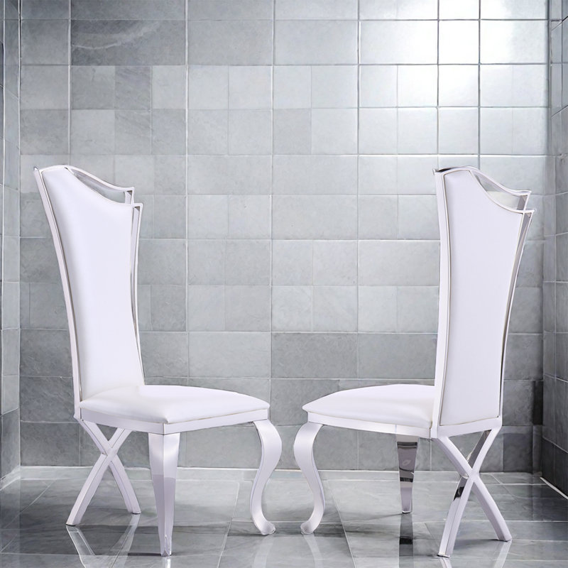 Chaise d'appoint Hurl en blanc