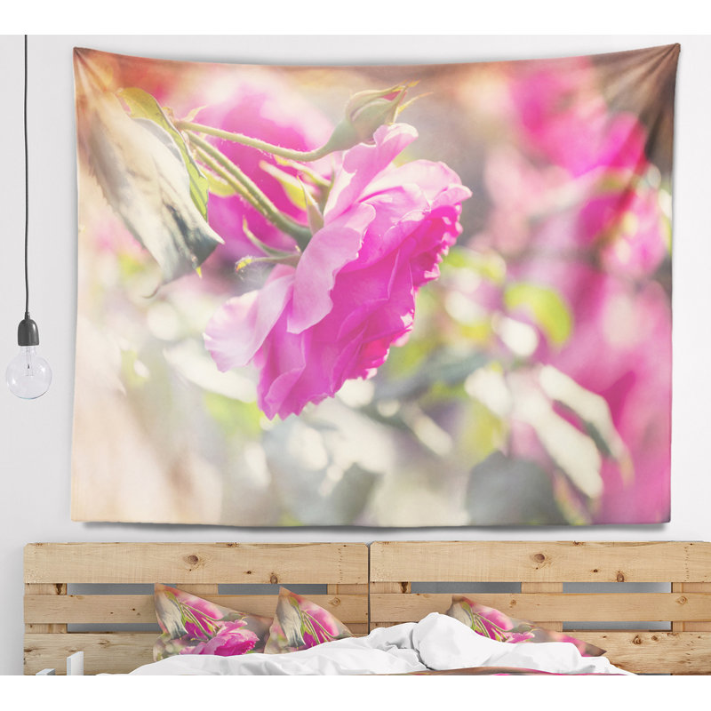 Tapisserie florale, H 32 po x l 39 po
