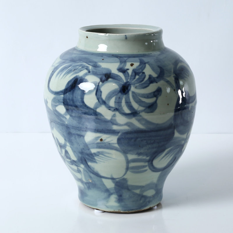 Albertus Porcelain Table Vase