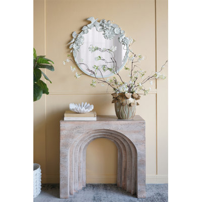 Console sculptée arquée 32,3 x 14,2 x 29,9 po avec finition en faux travertin beige