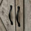 Buffet Farmhouse, armoire à café avec porte de grange et tablette réglable-915200072