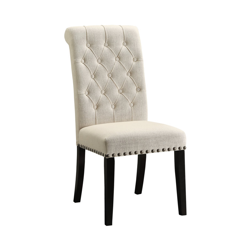 Chaise d'appoint capitonnée et capitonnée beige