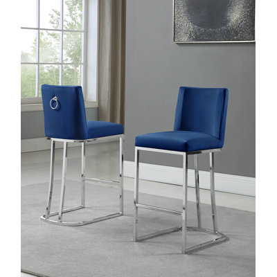 Aurrin Velvet Upholstered Bar & Counter Stool