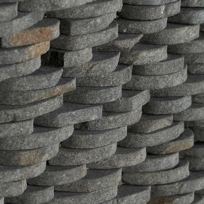 Nature Stacked Pram Gray Pebble Mosaic Tile, Lava Black