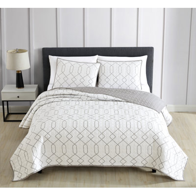 Alexander White/Gray Microfiber 3 Piece Quilt Set