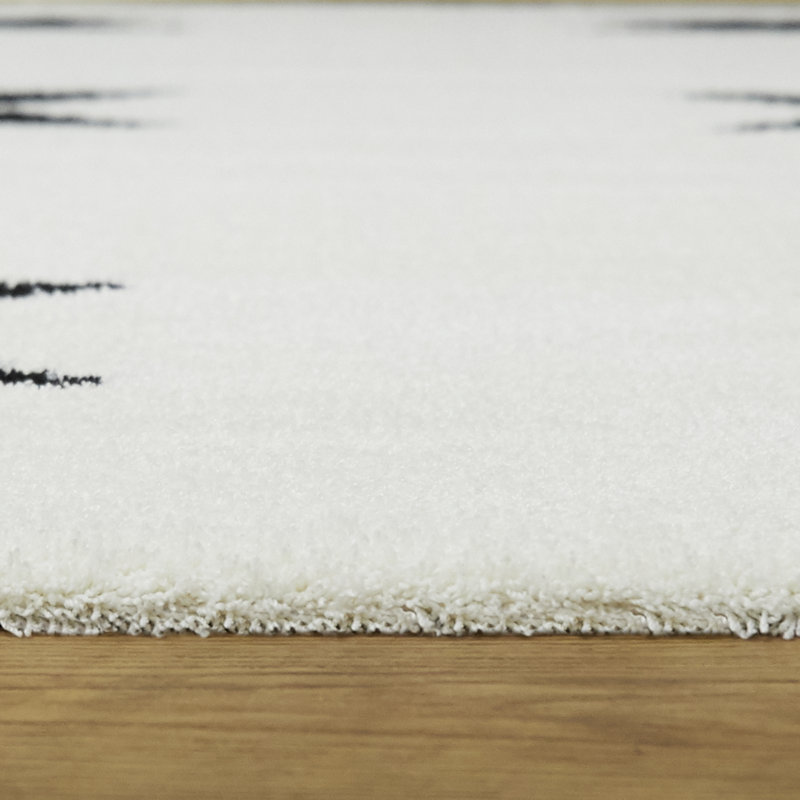 Eberhard Geometric Indoor Rug, Rectangle 5'3" x 7'