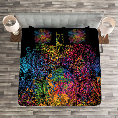 Psychedelic Bedspread Set with Shams