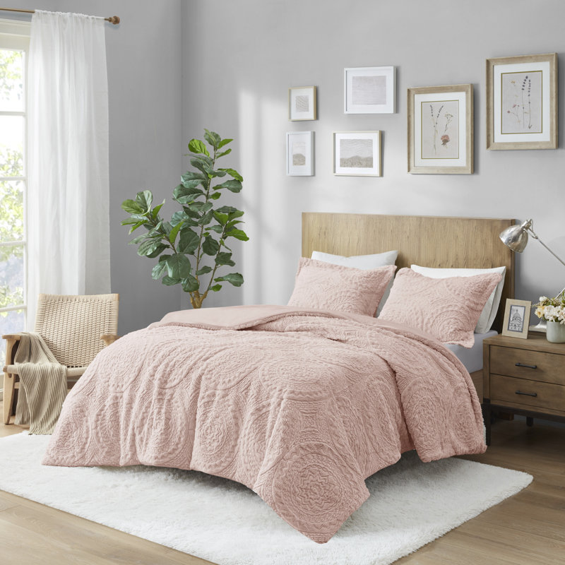 Arya Embroidered Medallion Faux Fur Ultra Plush Comforter Set, Full/Queen Comforter + 2 Standard Shams, Blush