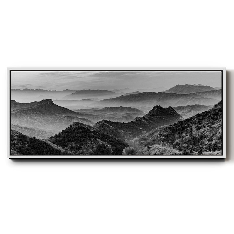 «Mountains of the Great Wall», toile encadrée, H 12 po x l 30 po