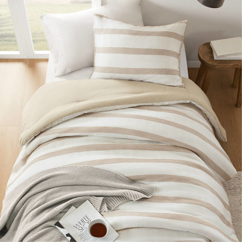 2 literie rayée simple / simple TG, rayures tissées, style côtier contemporain, texture subtile, toutes couches, dossier en microfibre lisse, style facile, taupe