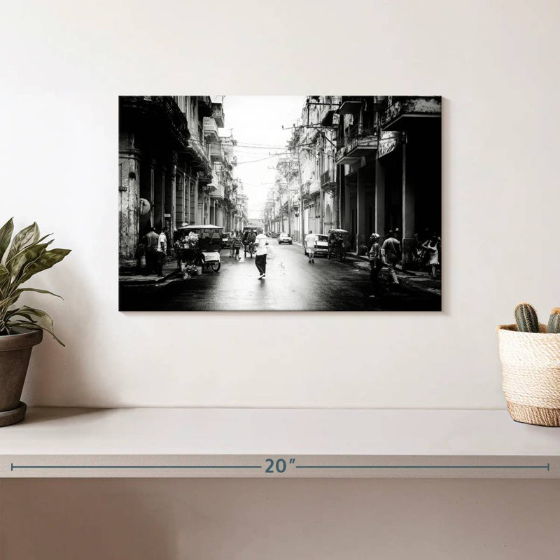Ravi Cuba Fuerte - Old Havana Street BW, H 8 po x l 12 po
