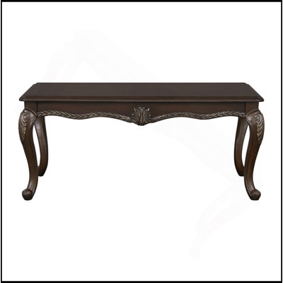 Table basse à finition cerisier