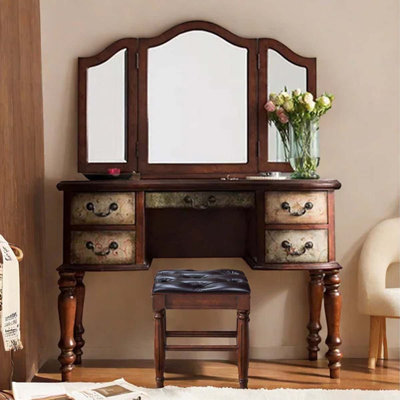 Myquisha Vanity
