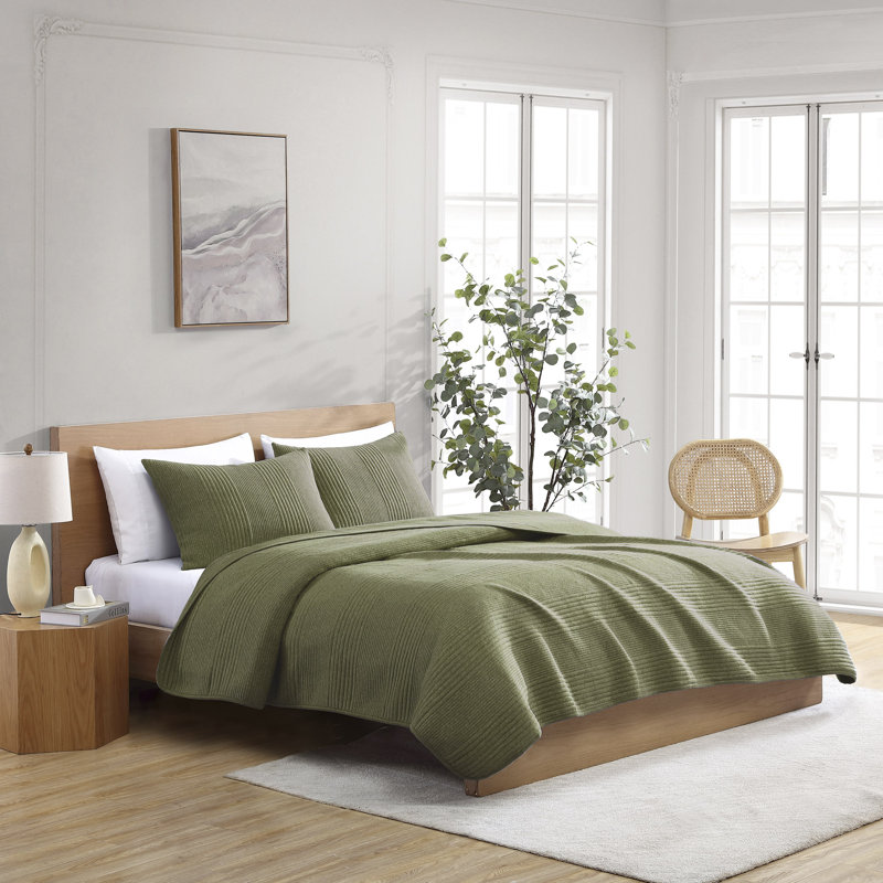 Gizella Standard Cotton Blend Reversible Quilt Set, King Quilt + 2 King Shams, Fern