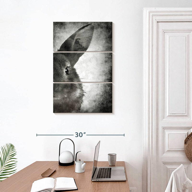 Brampt Bunny Face Black And White, 32" H x 20" W