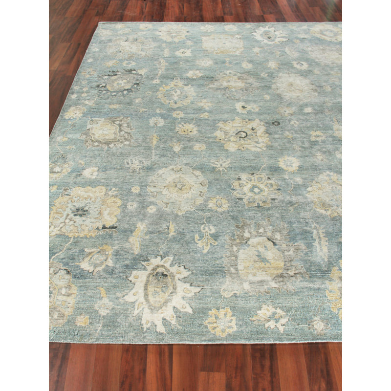 Heirloom Wool Floral Area Rug