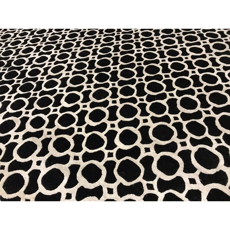Windsom Geometric Area Rug in Black/White, Rectangle 8' x 10'