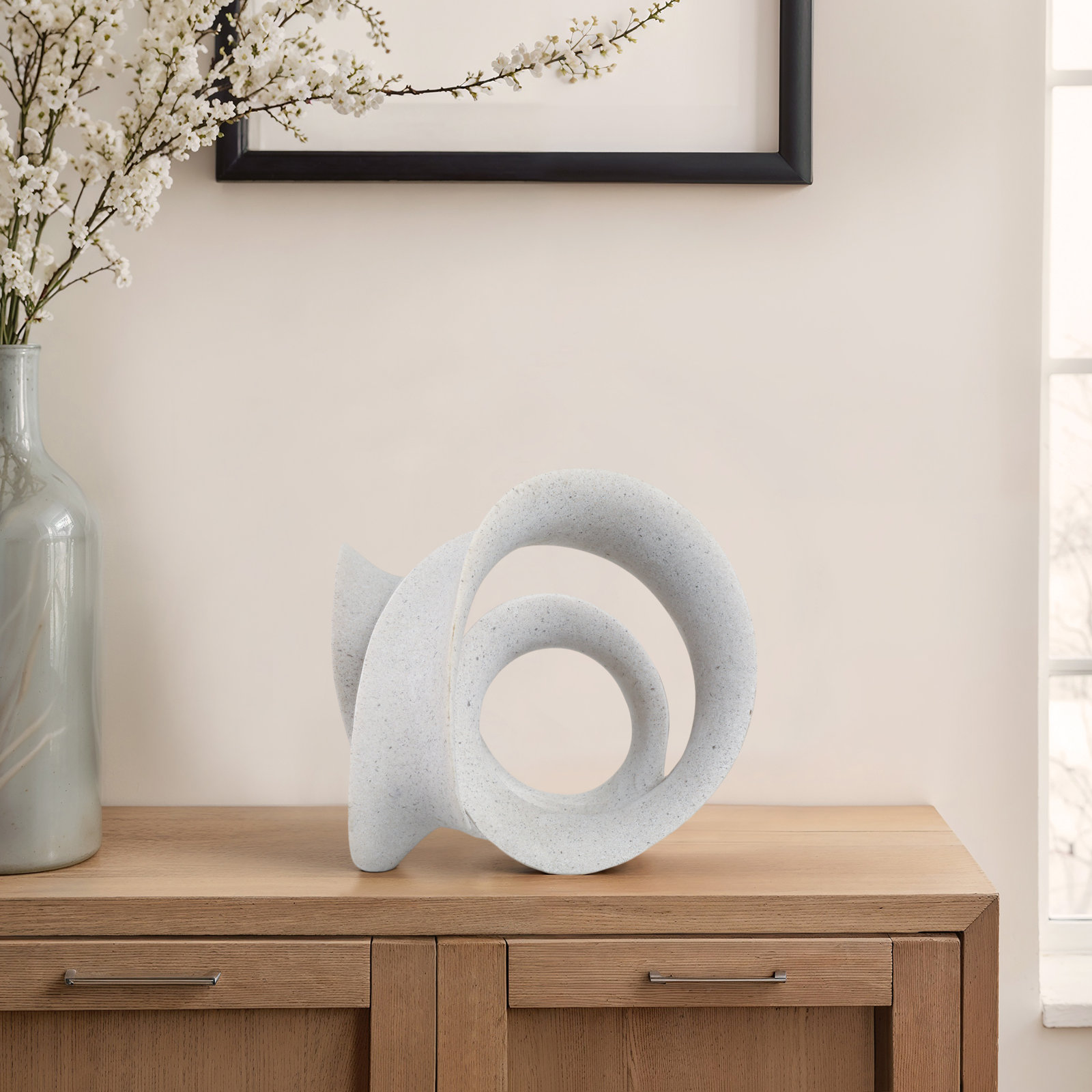 Large Loop Statue, Gray