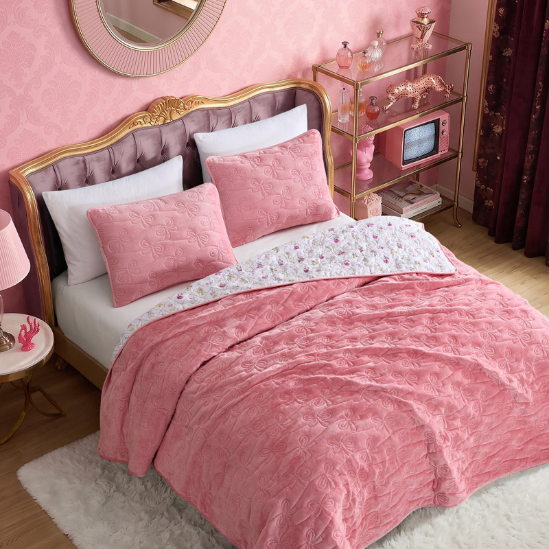 Ensemble de courtepointe réversible rose Betsey Johnson, Queen