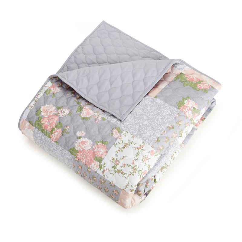 Gray Reversible Patchwork Microfiber Full Quilt Set