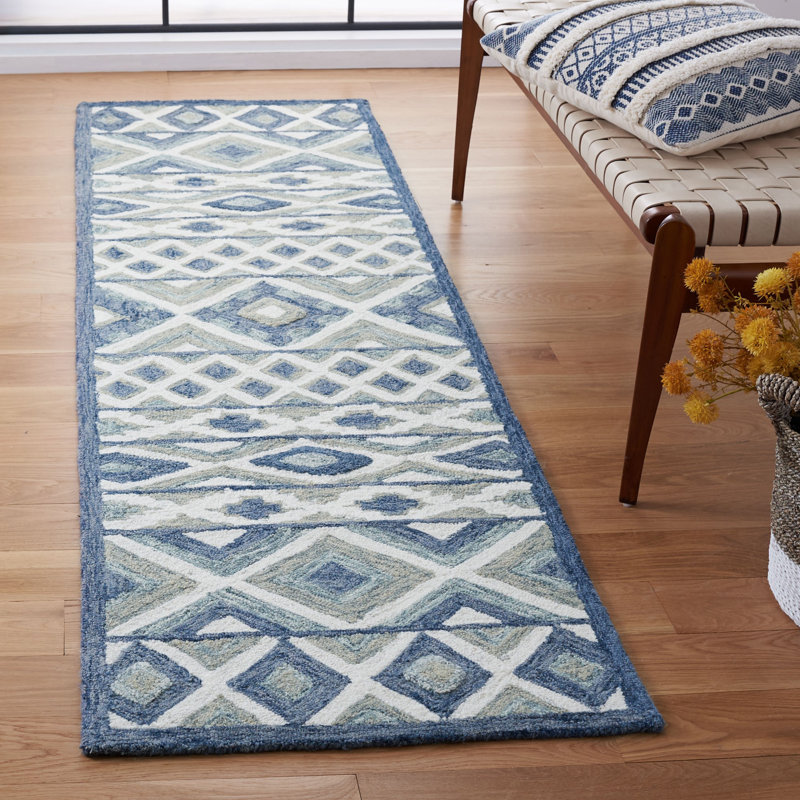 Roslyn Hand Tufted Wool And Cotton Southwestern Rug, Runner 2'3" x 8'