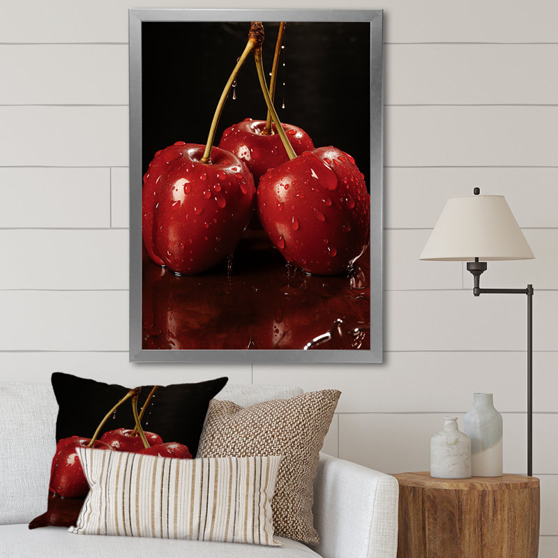 Red Cherry Delight 3 - art mural cerise, Cadre simple argenté, H 44 po x l 34 po x P 1,5 po