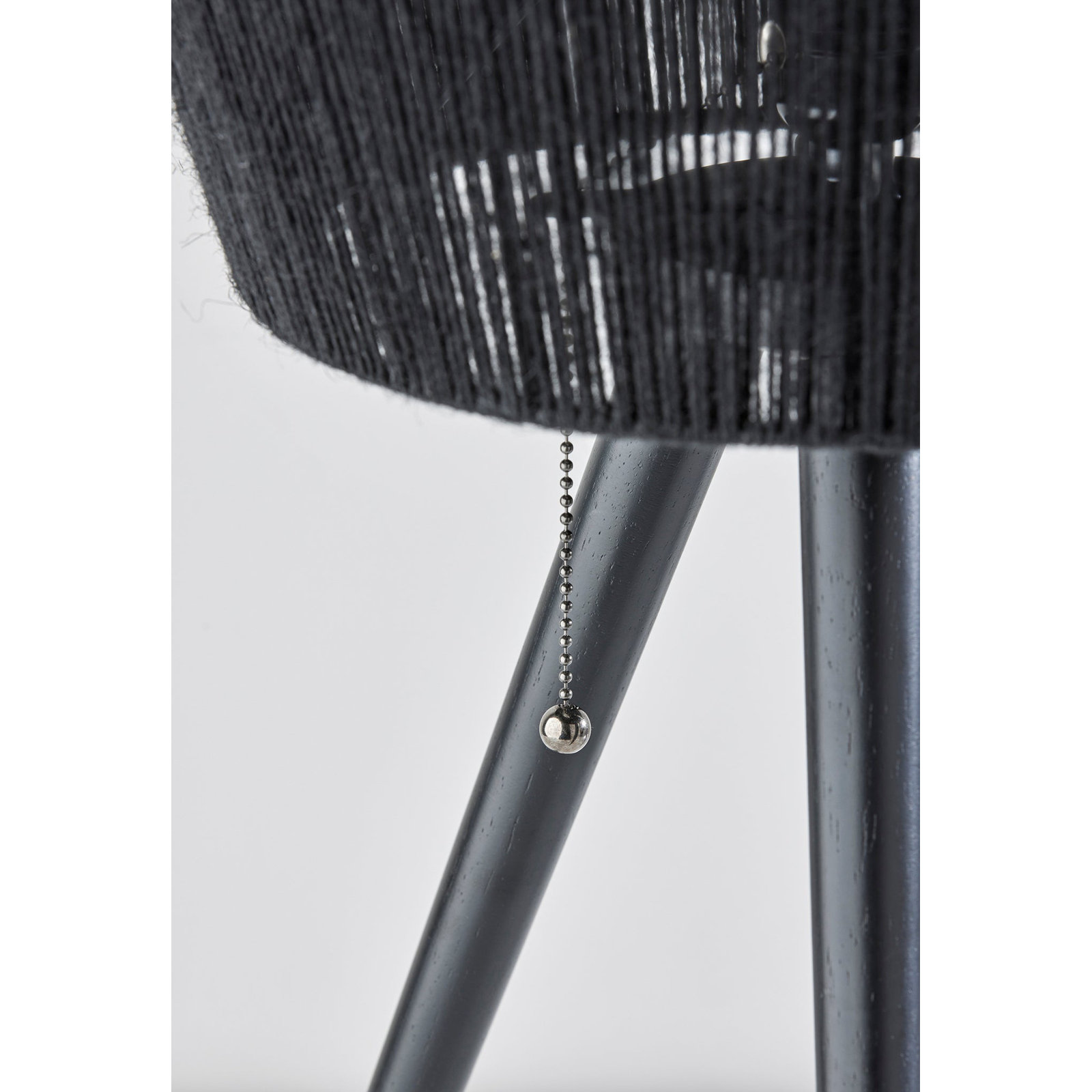Isona Metal Tripod Lamp, Black