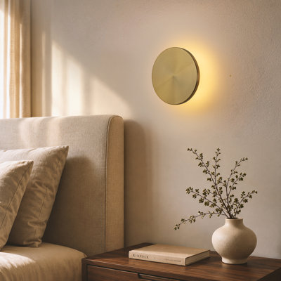 Applique murale à DEL rechargeable de 6,7 pouces en laiton brossé pour chambre et couloir