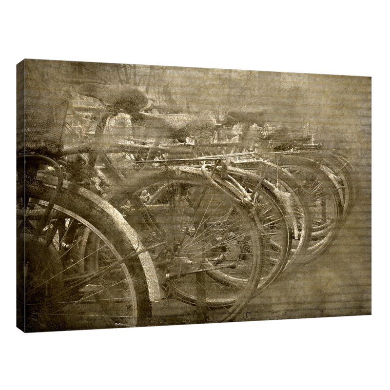 « bicyclettes » par kimberly allen, reproduction de photo sur toile tendue, H 24 po x l 32 po x P 1,5 po