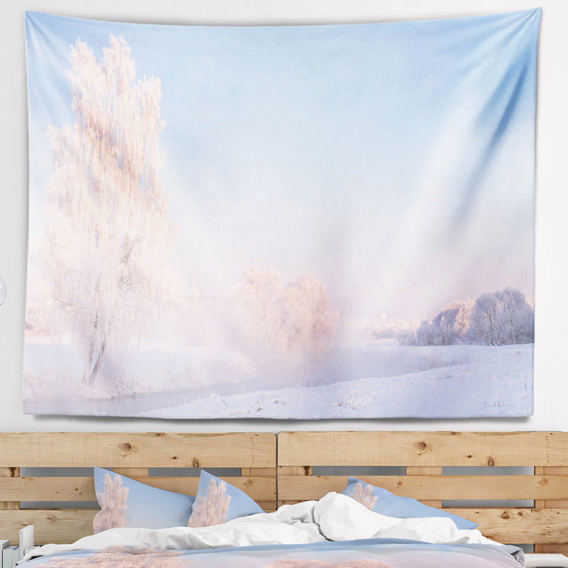 Paysage en cristal blanc avec tapisserie, H 78 po x l 92 po