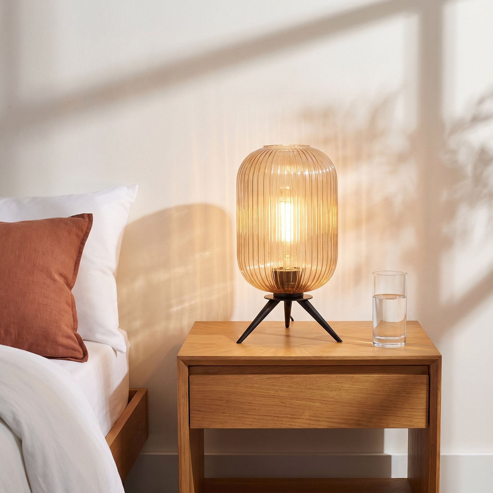 Calin Metal Tripod Lamp Lamp