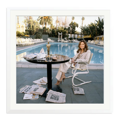 Faye Dunaway Sits By The Pool