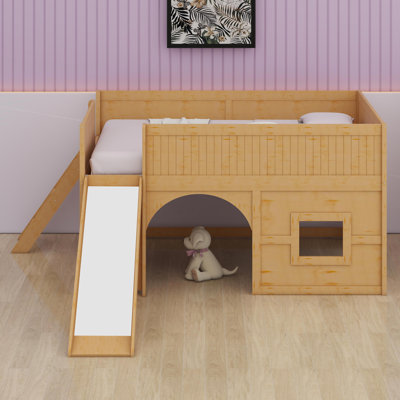 Lit mezzanine bas en bois avec tablettes de rangement et glissade