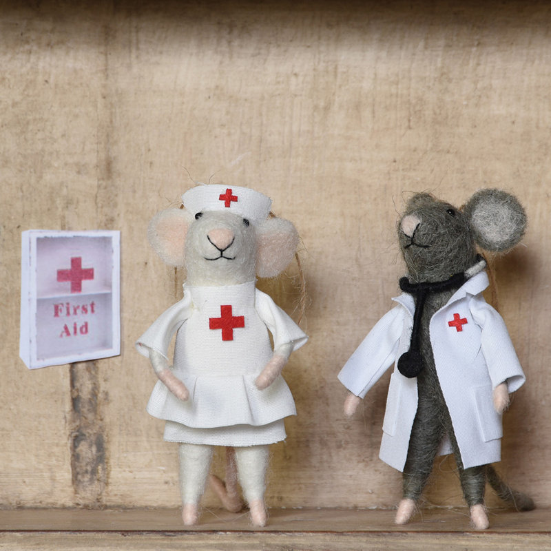 Ornement figurine suspendu pour souris d’infirmière