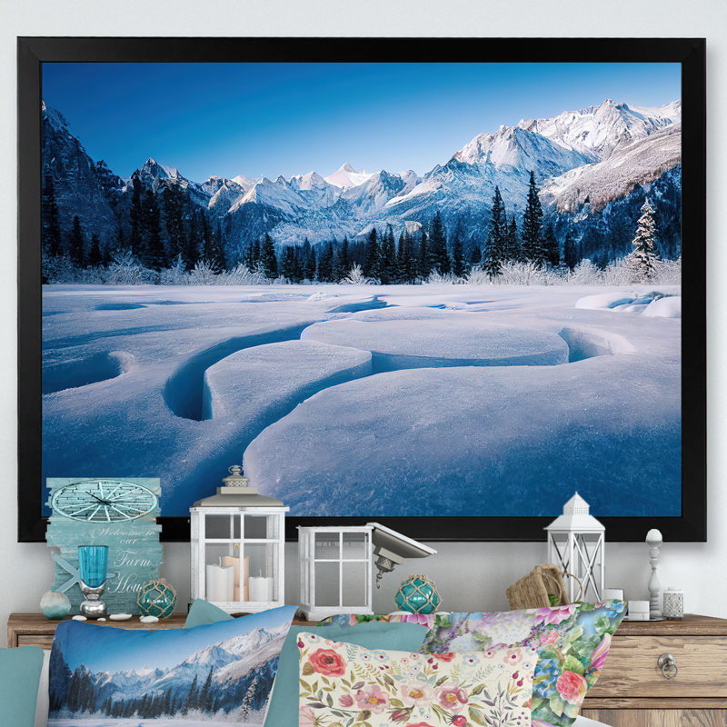 «Winter Alaskan Beauty II» sur toile, H 24 po x l 32 po x P 1 po, Cadre photo noir