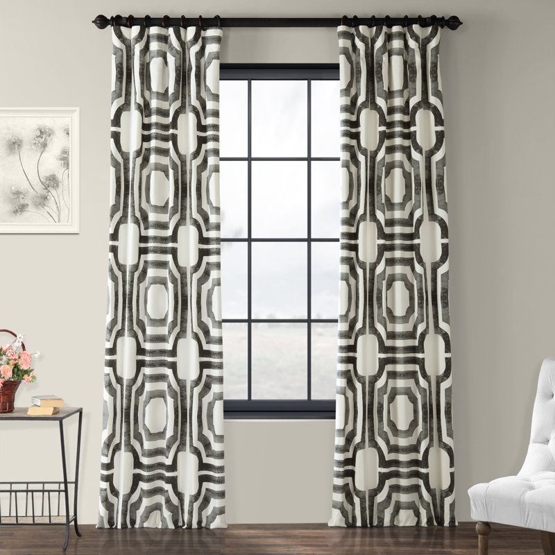 Panneau de rideau simple obscurcissant en coton à imprimé géométrique Magari, Gris, l 50" x L 84"