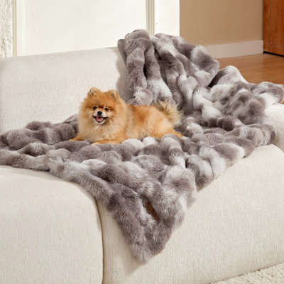 Bubble Faux Rabbit Fur Waterproof Pet Blanket, Plush Reversible Dog and Cat Throw