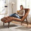 Chaise longue moderne rembourrée avec structure en bois massif pour la chambre à coucher ou le salon-121166538-124937983