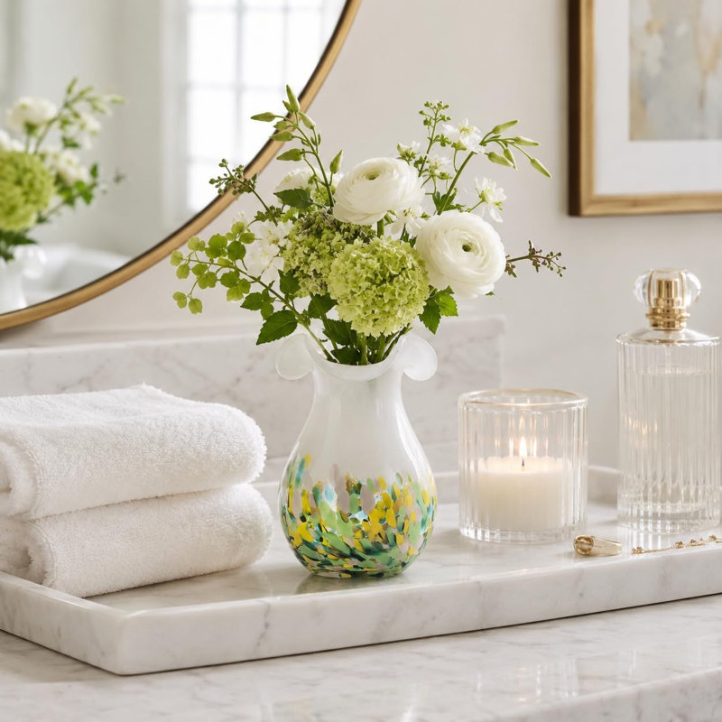 Vase en verre blanc, Blanc