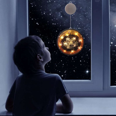 LED Lighted Window Décor