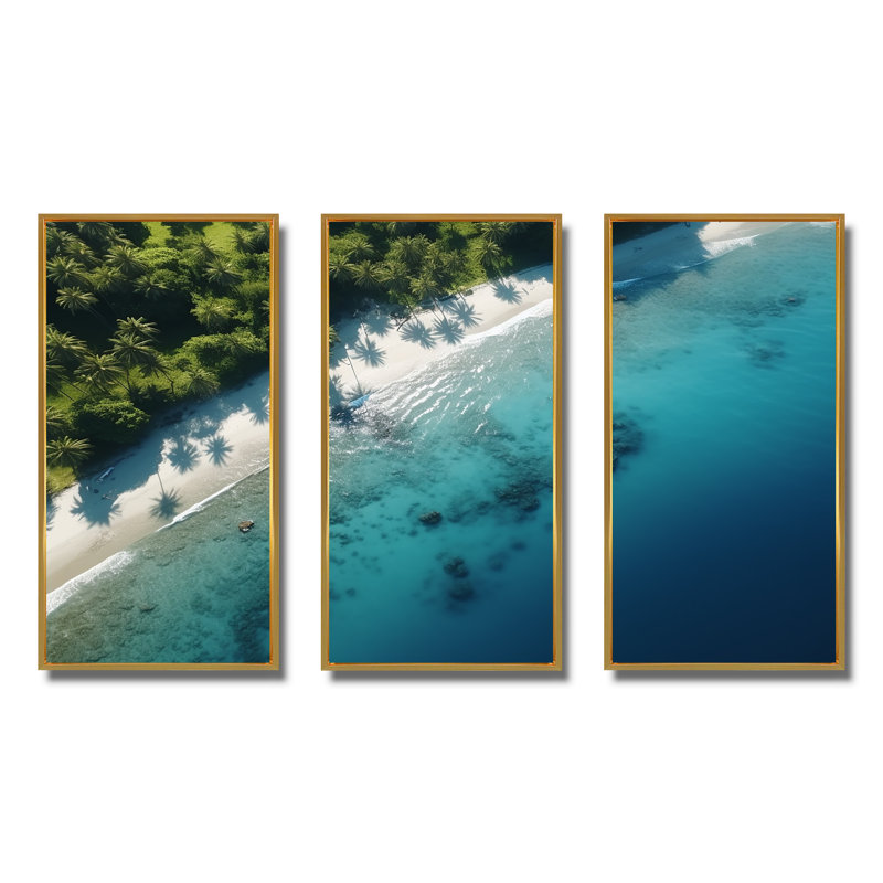 Vue aérienne de la plage relaxante II - art mural plage, Cadre flottant doré, H 28 po x l 36 po x P 1 po