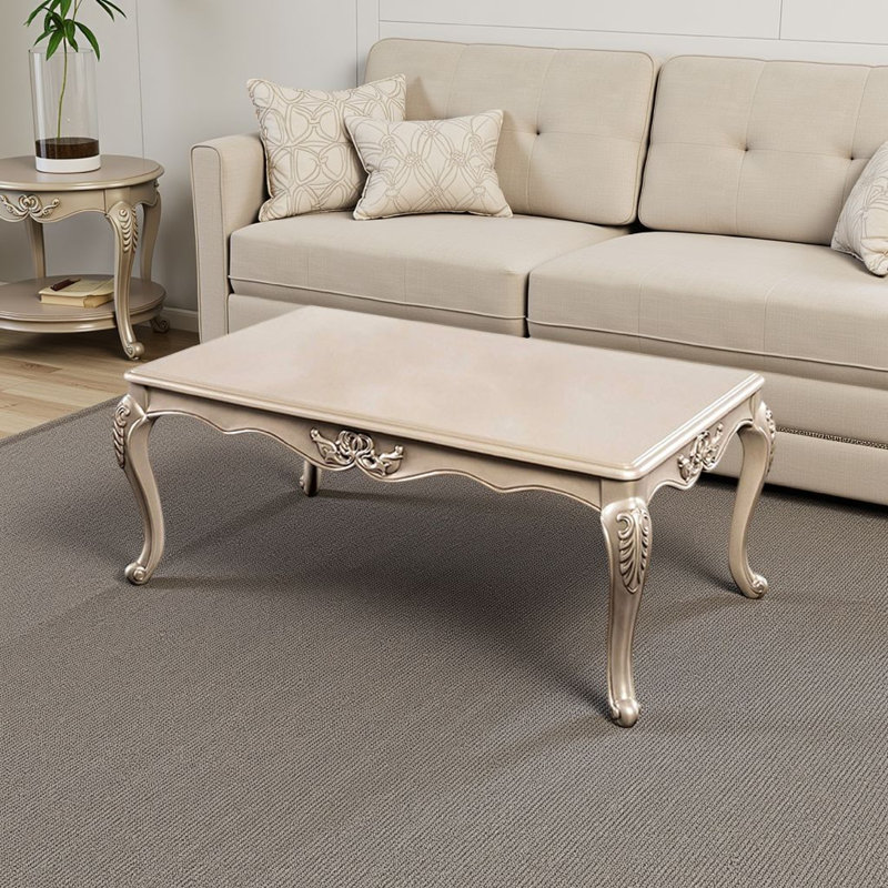 Table basse Ery, structure en bois champagne, détails sculptés, 48 pouces