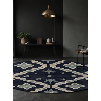 Tapis gris soyeux et moelleux