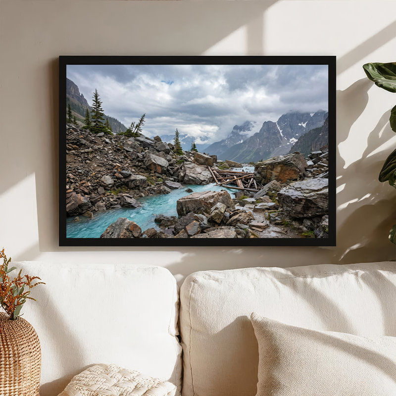 «Turquoise River» avec des rochers gris et des pins, art mural sur toile, H 16 po x l 24 po