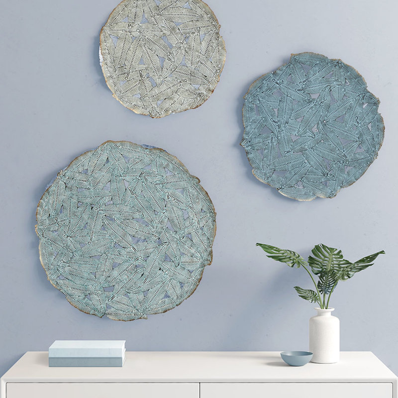 Textured Feather Metal Disc Wall Art In Blue Color - 3 , Indoor Decoration Decor Blue, 3, Hanging Ornament