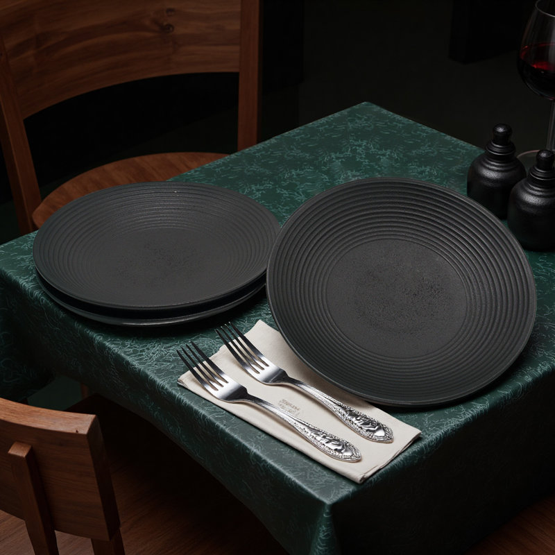 Ensemble d'assiettes en céramique