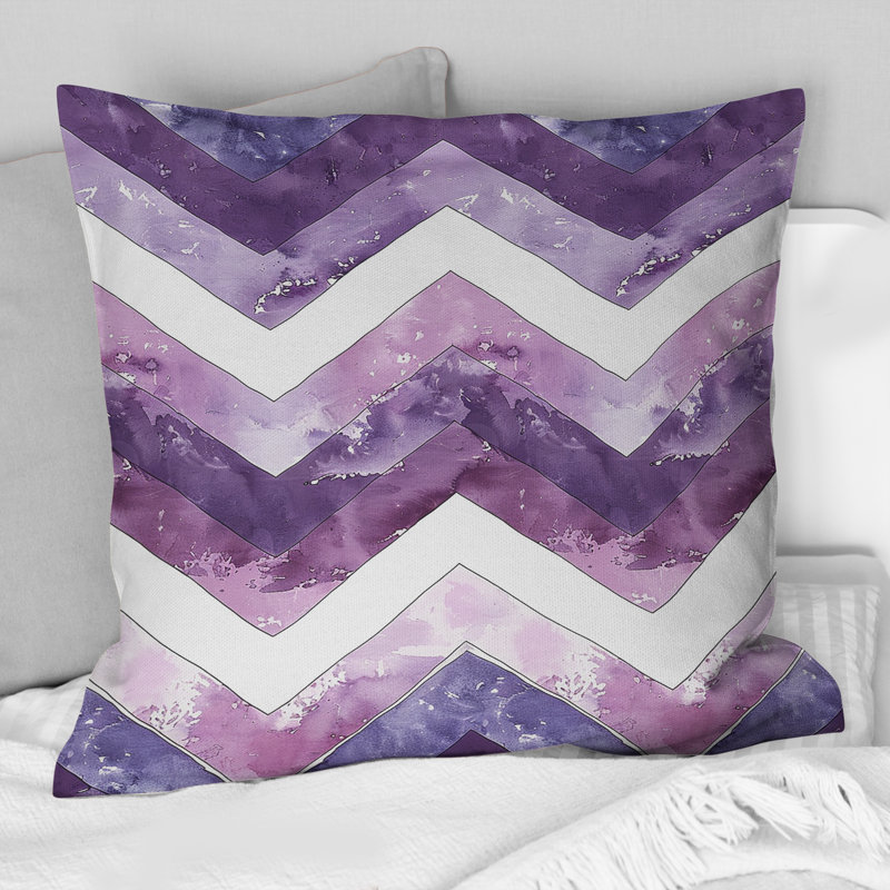 Coussin mauve Mid-Century Chevron Bliss III, H 16 po x l 16 po