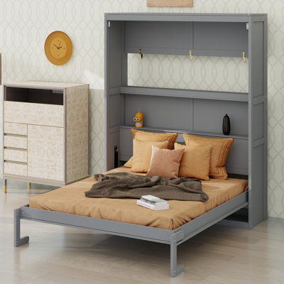 Lit mural multifonctionnel avec tablettes, parfait pour les petits appartements
