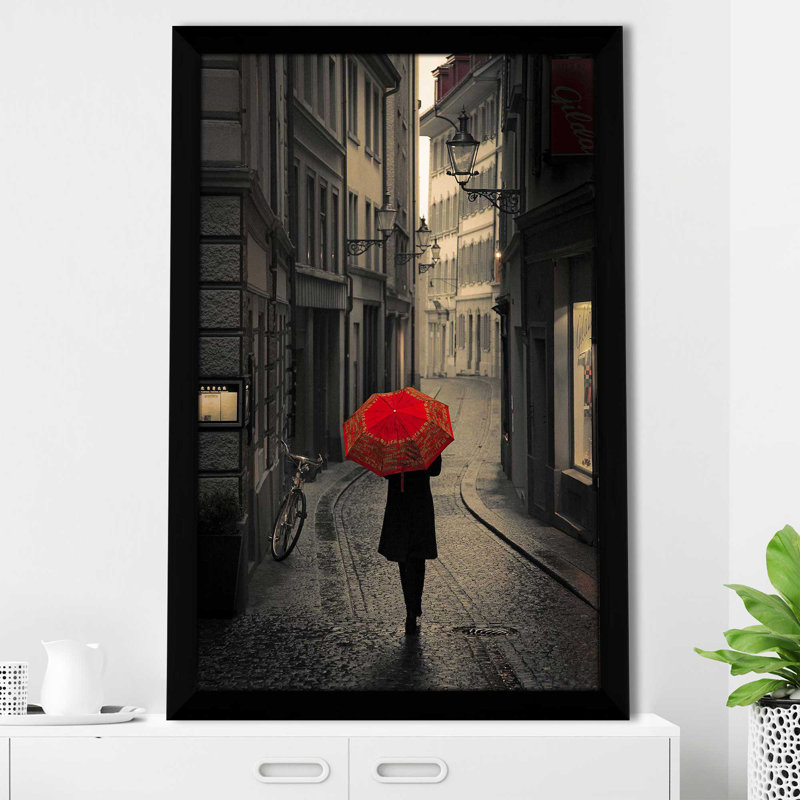 Red Rain par - photographie, Cadre noir, H 39,5 po x l 27,5 po x P 0,75 po