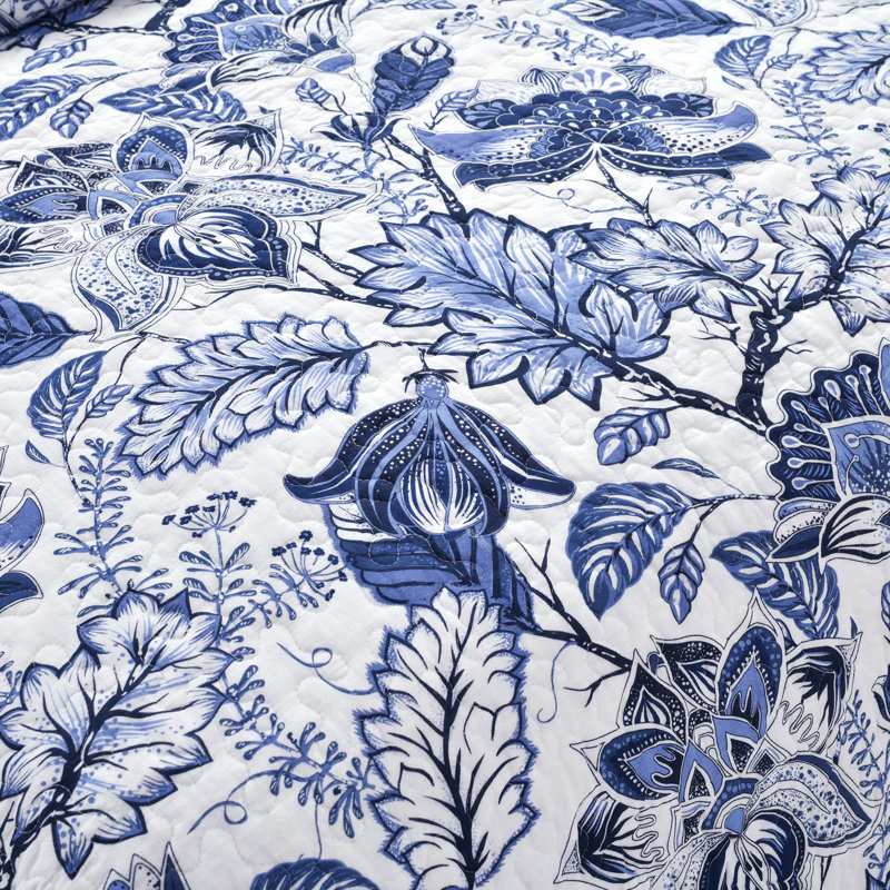 Blue Floral Cotton Reversible Full/Queen Quilt Set